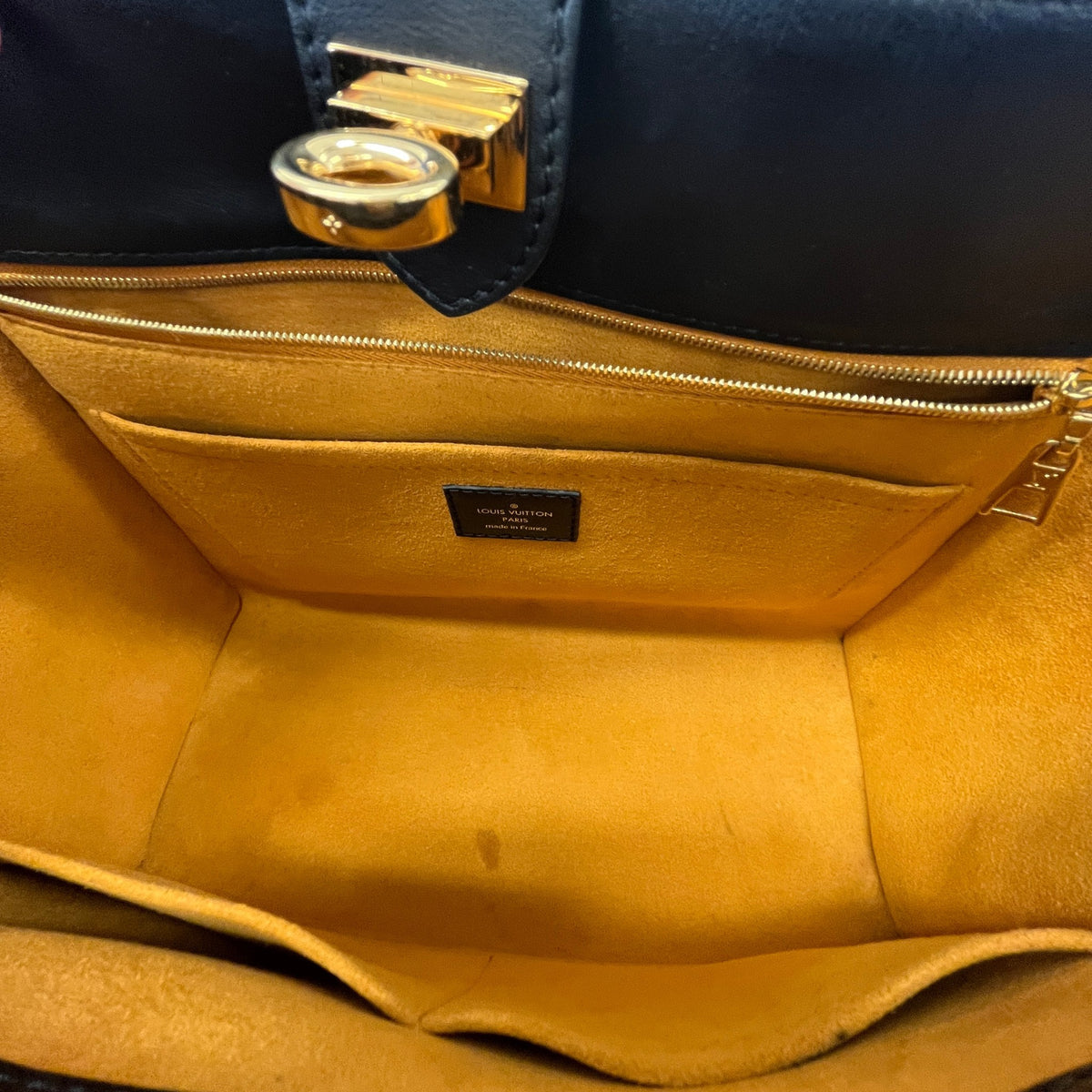Women's On My Side MM Handbag Black - Photo 12