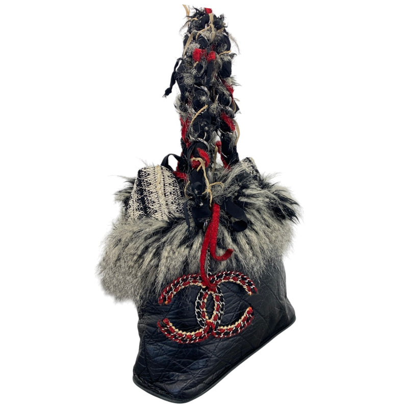 Women's Inuit Fantasy Faux Fur Tote Handbag Black