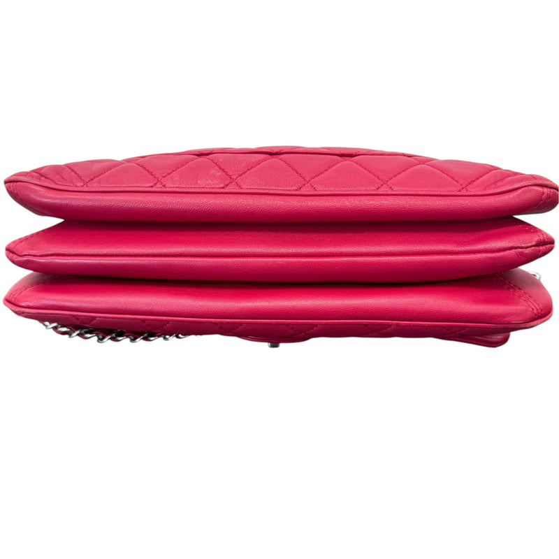 Women's Classic Flap Handbag Red