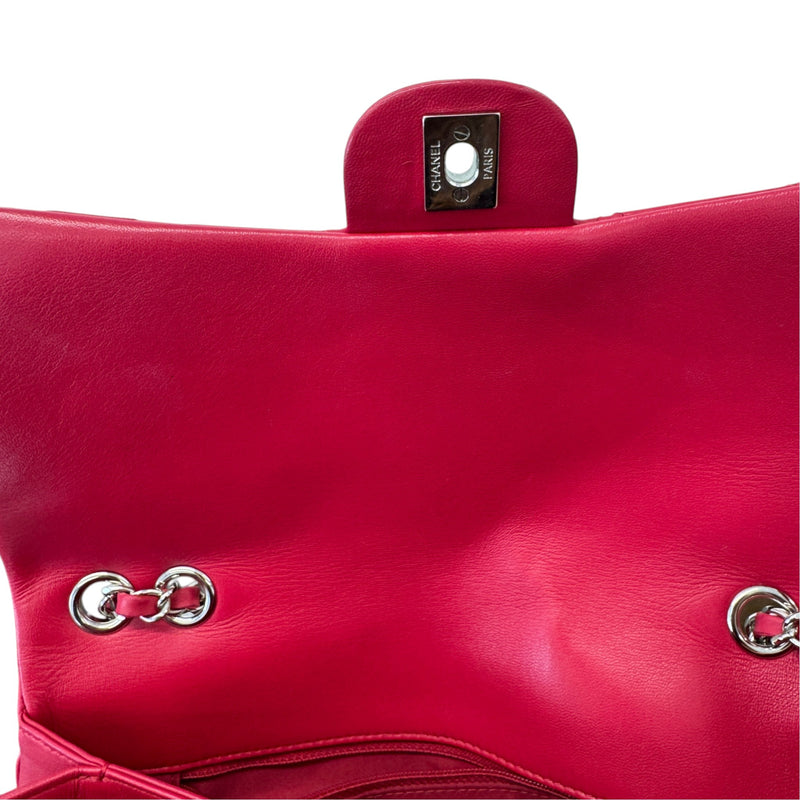 Women's Classic Flap Handbag Red
