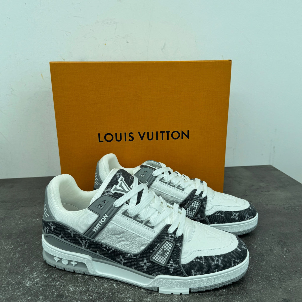 Men's LV Denim Low Trainers Grey Size UK 10 / EU 44 - Photo 12