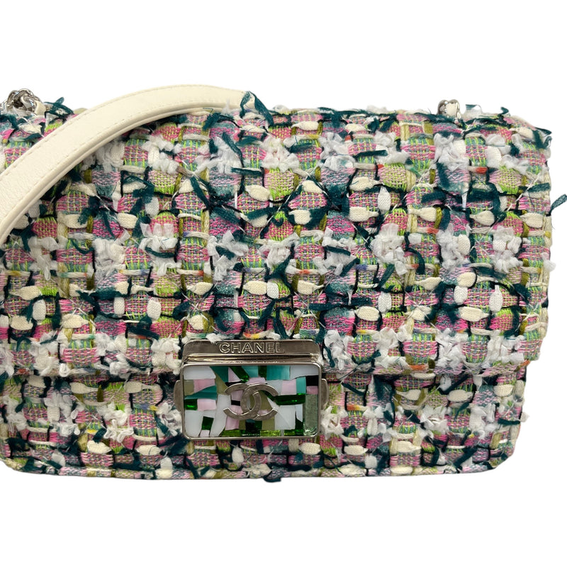 Women's Tweed Beauty Lock Flap Bag White