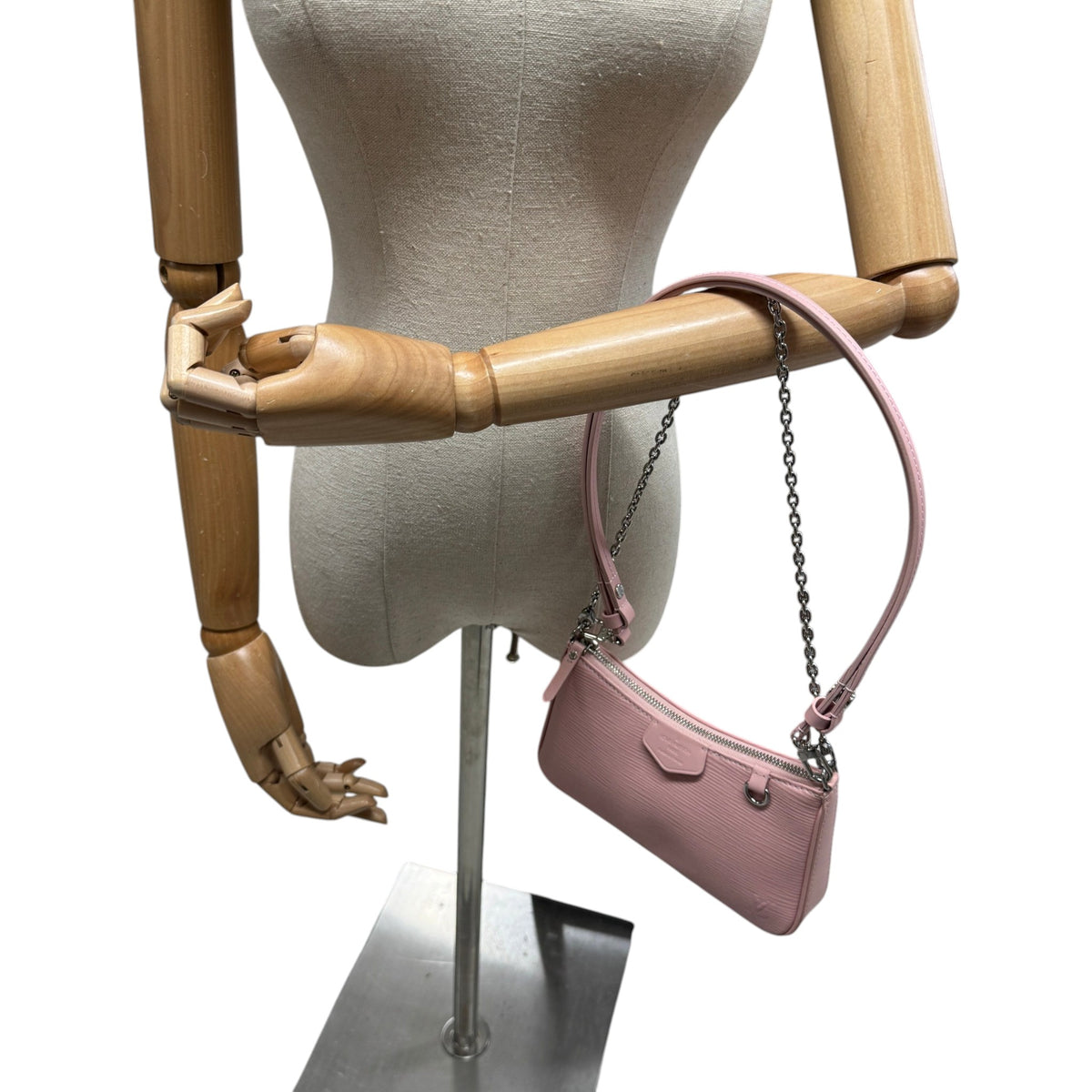 Women's Epi Leather Easy Pouch On Strap Handbag Pink - Photo 2