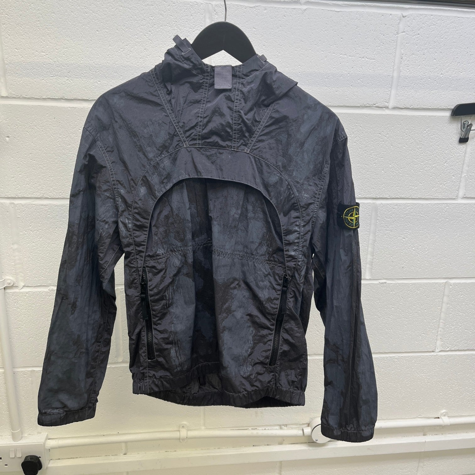 Men's Applique Logo Nylon Metal Econyl Camouflage Printed Windbreaker Grey Size S - Photo 10