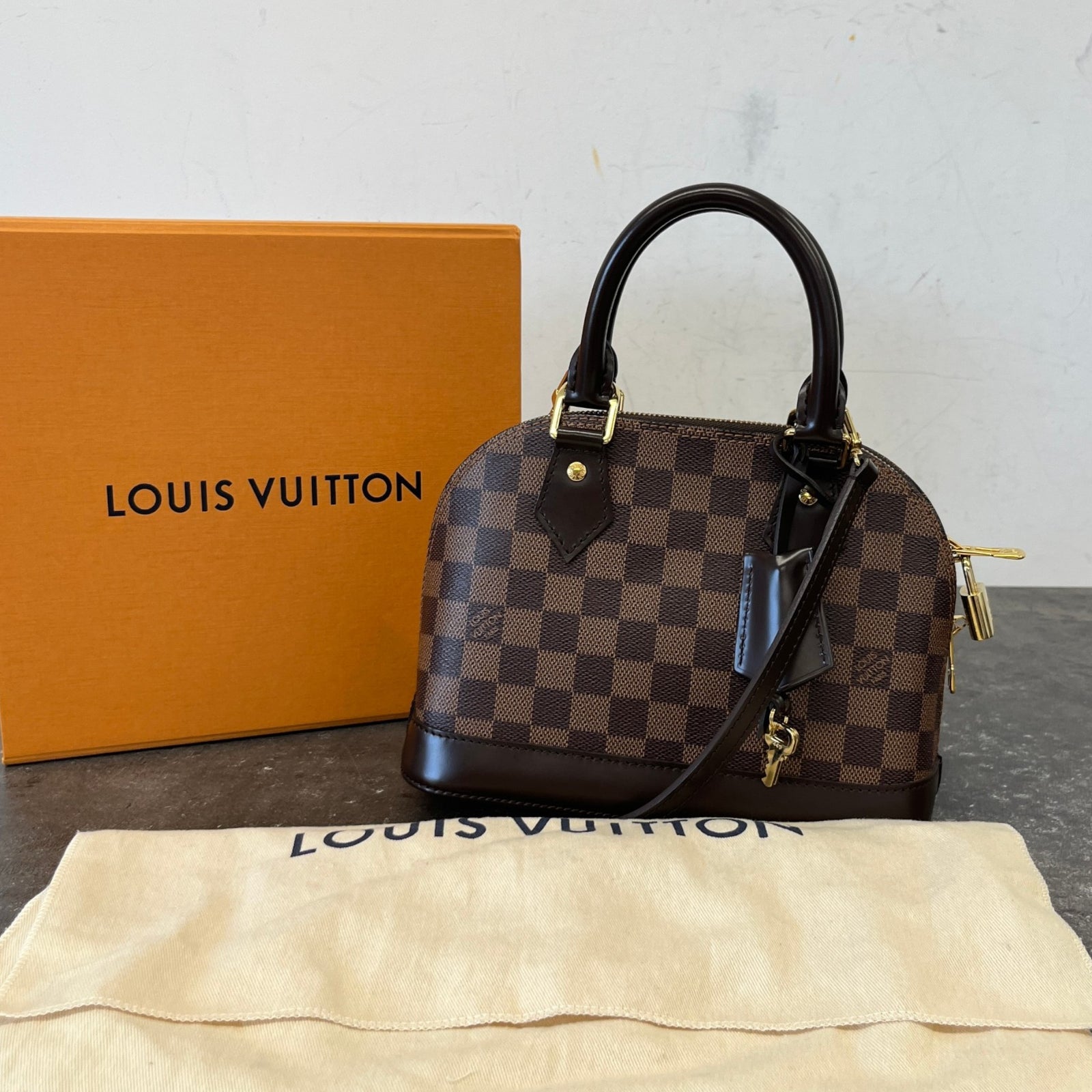 Women's Damier Ebene Alma BB Bag Brown - Photo 12