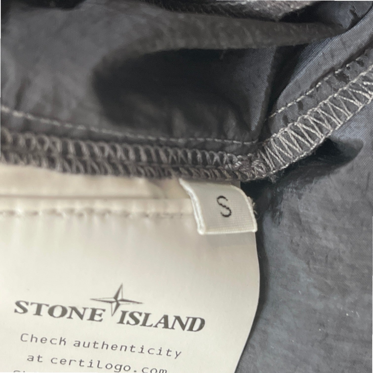 Men's Applique Logo Nylon Metal Econyl Camouflage Printed Windbreaker Grey Size S - Photo 8