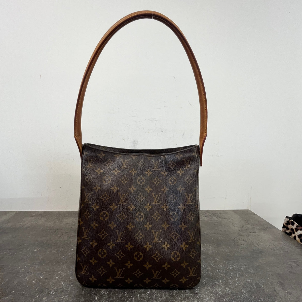 Women's Monogram Looping GM Handbag Brown - Photo 13