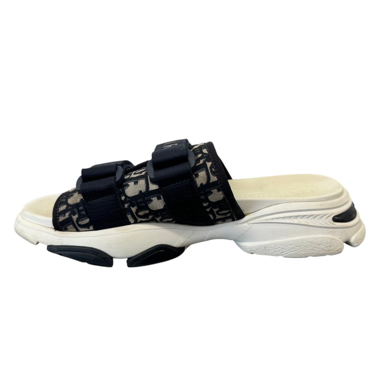 Women's D-Wander Oblique Slides White Size UK 7 / EU 40