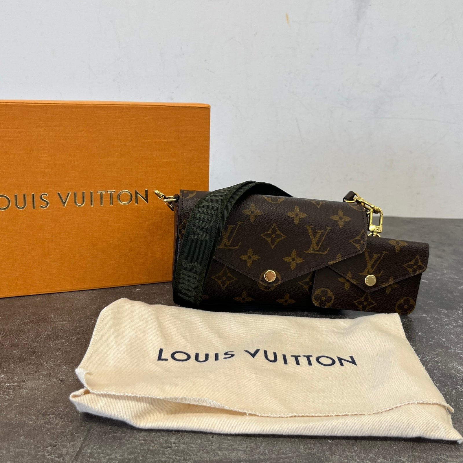 Women's Monogram Mini Felicie Multi Bag Brown - Photo 15