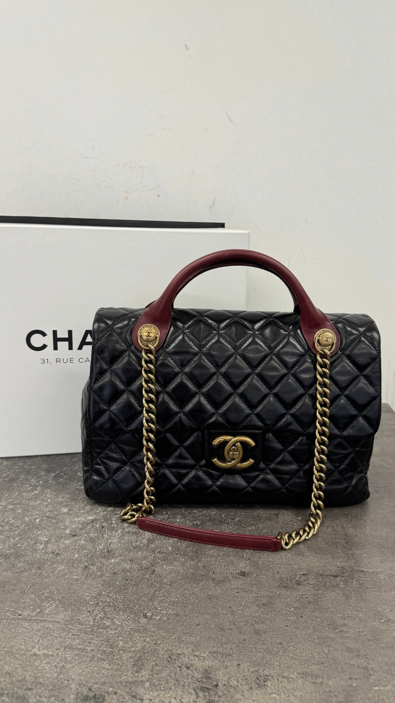 Women's Medium Castle Rock Flap Handbag Black