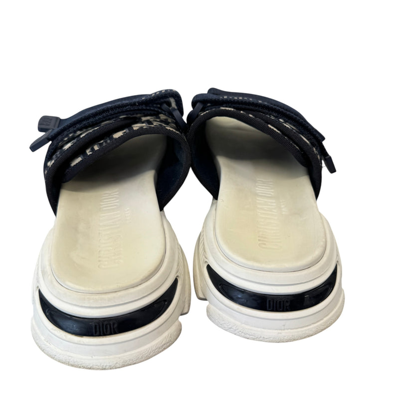 Women's D-Wander Oblique Slides White Size UK 7 / EU 40