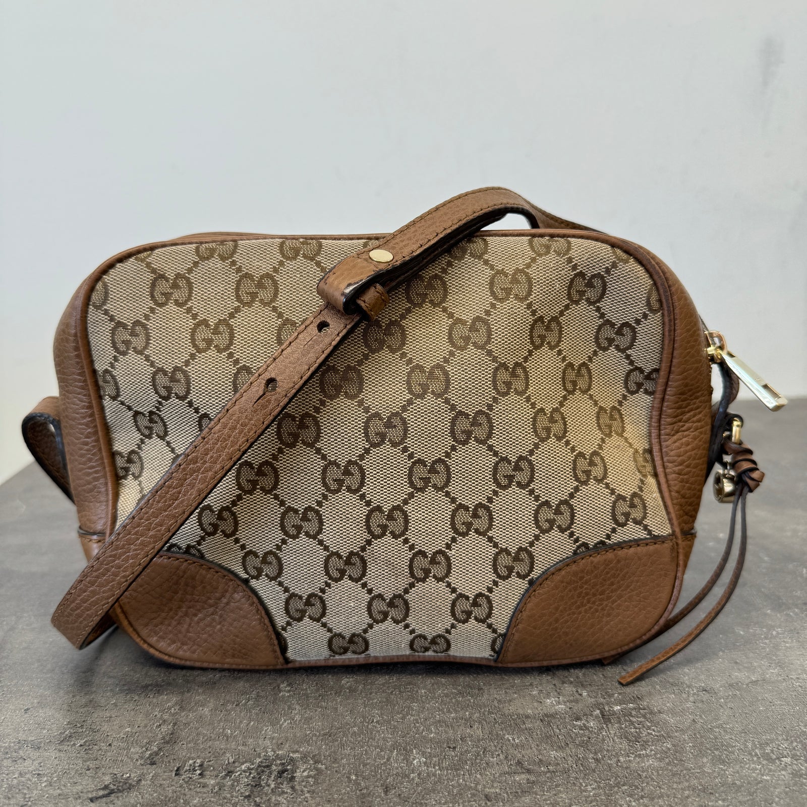 Women's Gg Supreme Camera Bag Beige - Photo 12