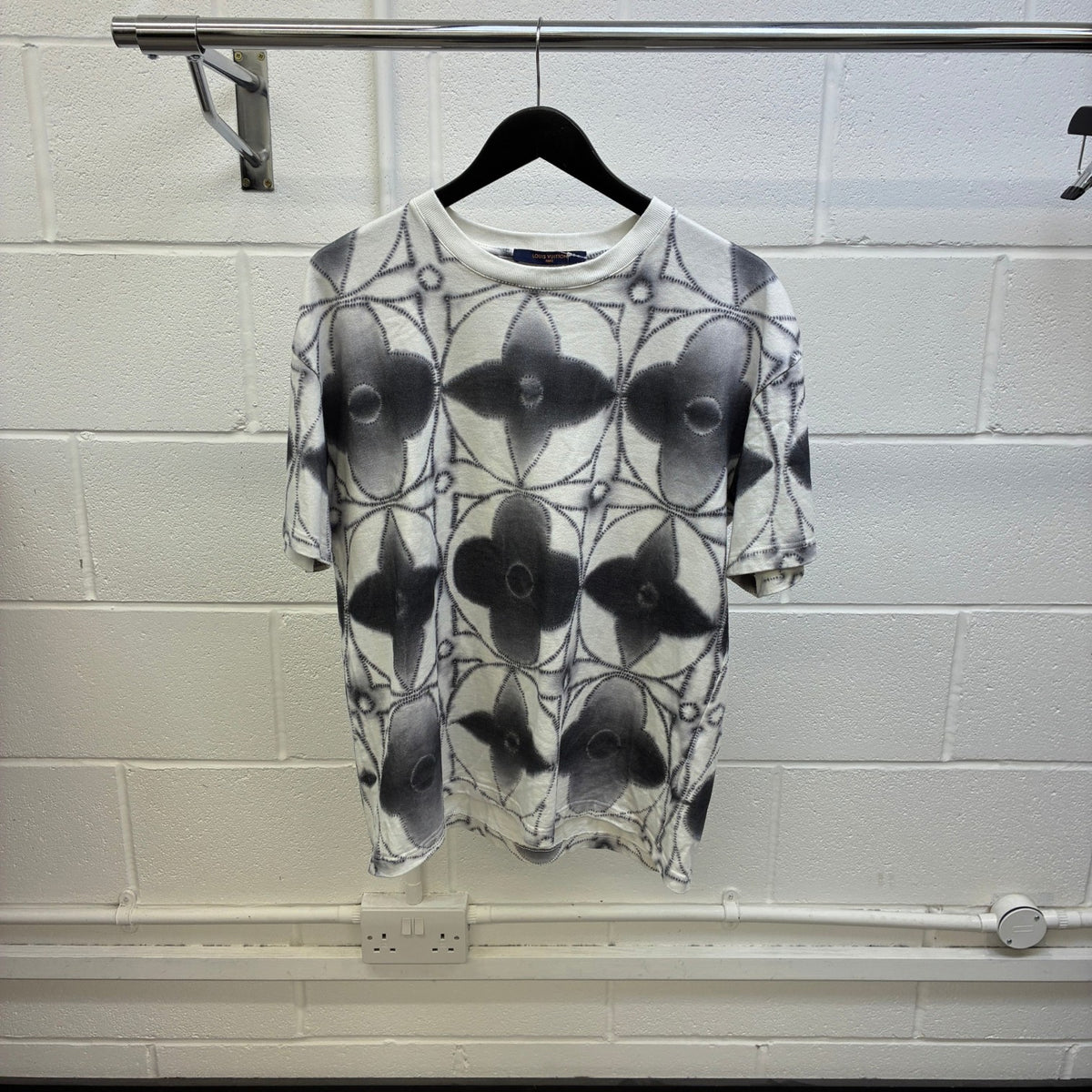 Men's Monogram Tie Dye T-Shirt Grey Size L - Photo 7