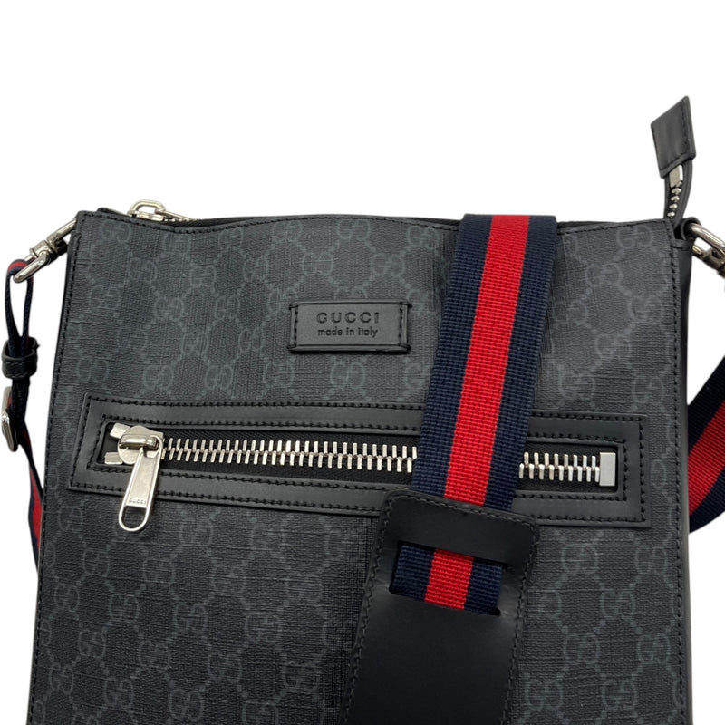 Men's GG Supreme Messenger Bag Black