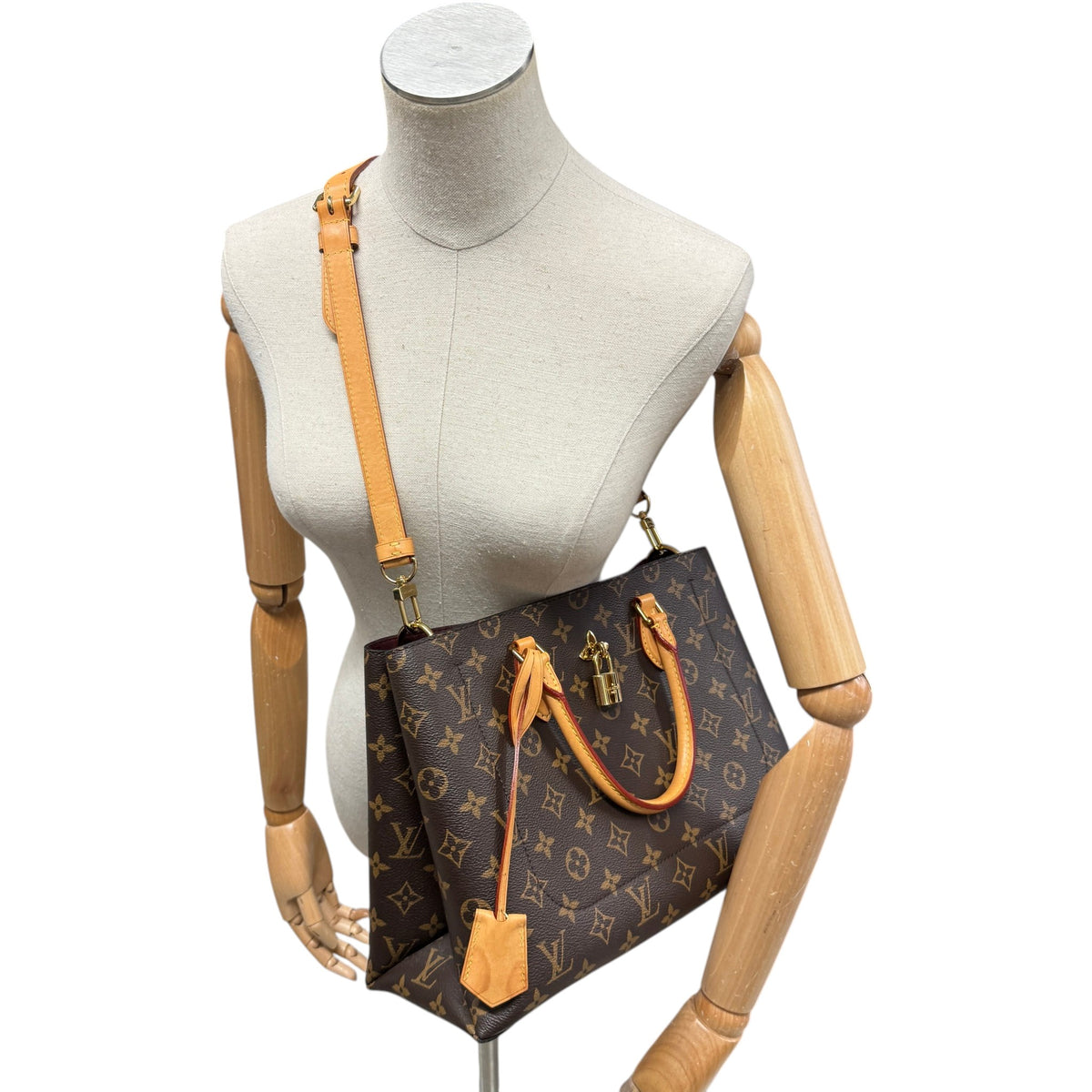Women's Monogram Flower Tote Handbag Brown - Photo 2
