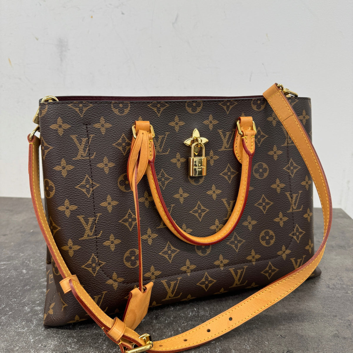 Women's Monogram Flower Tote Handbag Brown - Photo 15
