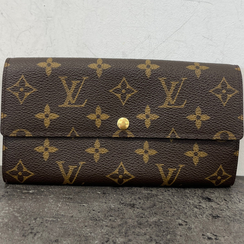 Women's Monogram Sarah Wallet Brown