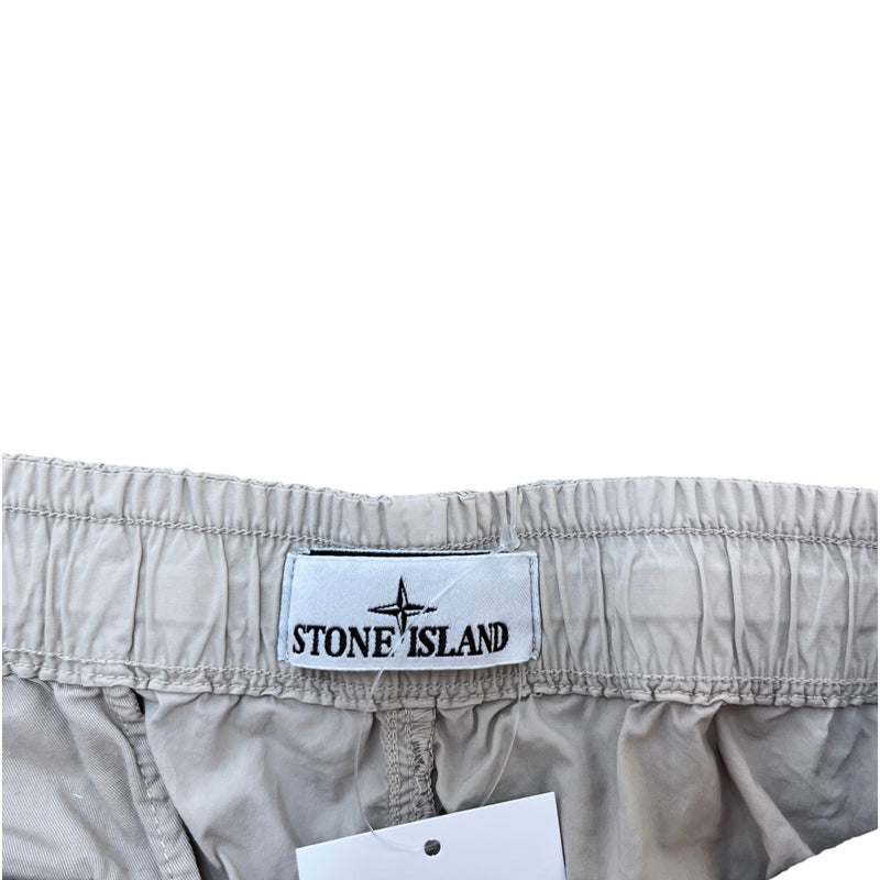 Men's Applique Logo Cargo Shorts Beige Size L / W34