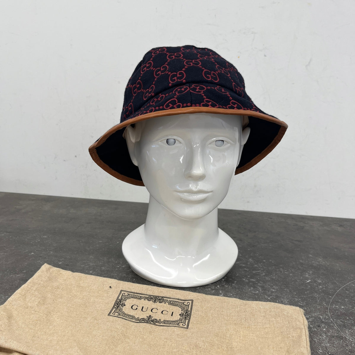 Women's GG Embroidered Bucket Hat Navy Size M - Photo 12