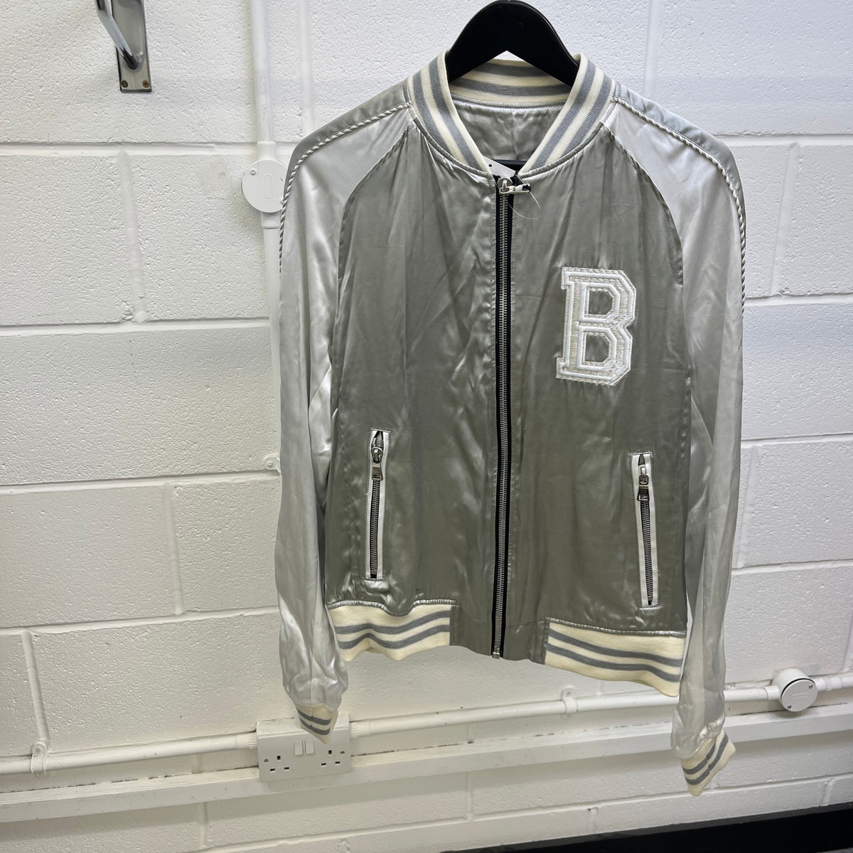 Men's Satin Logo Embroidered Medallion Bomber Jacket Silver Size M - Photo 8
