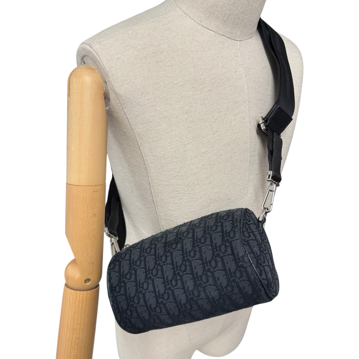 Men's Oblique Messenger Bag Black - Photo 2