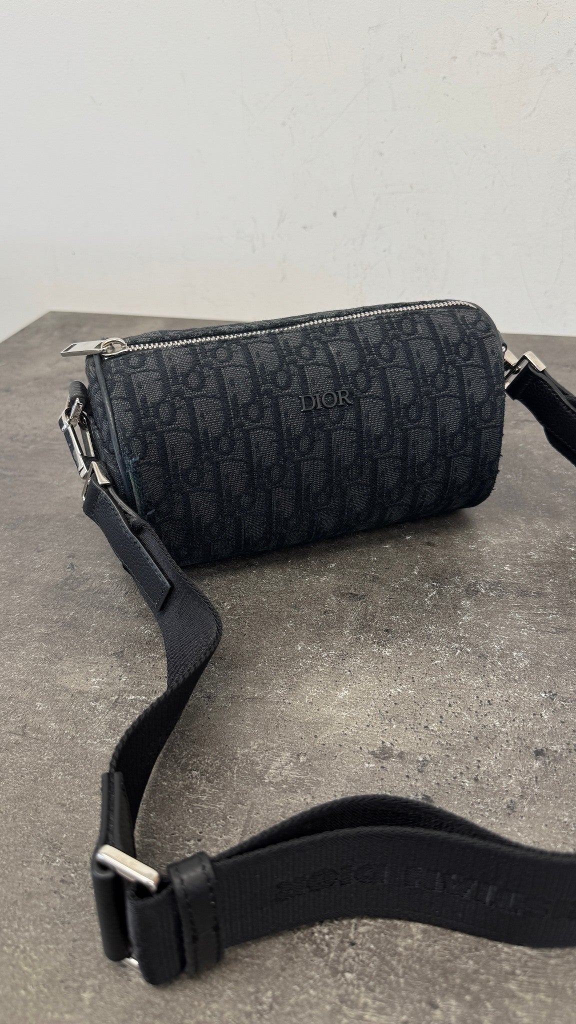 Men's Oblique Messenger Bag Black - Photo 9