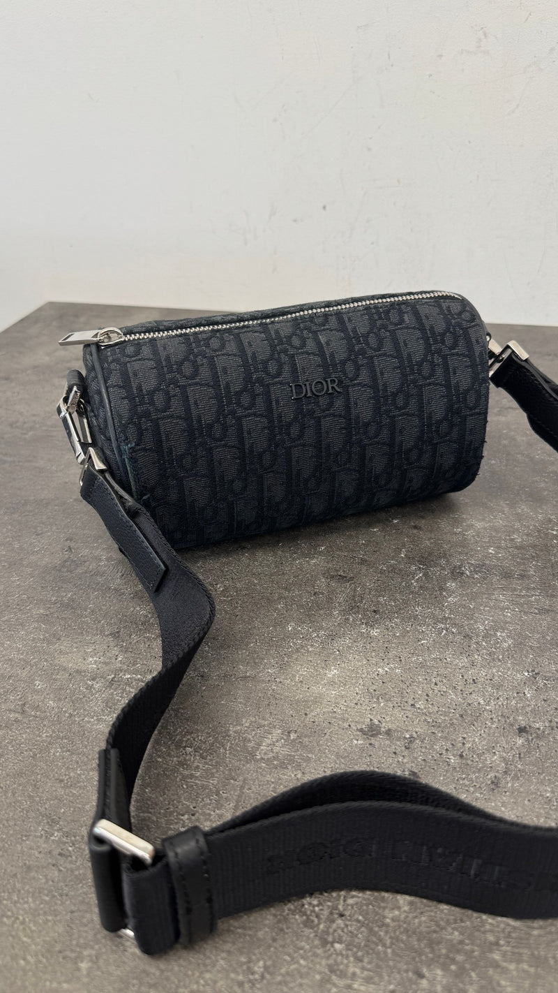Men's Oblique Messenger Bag Black