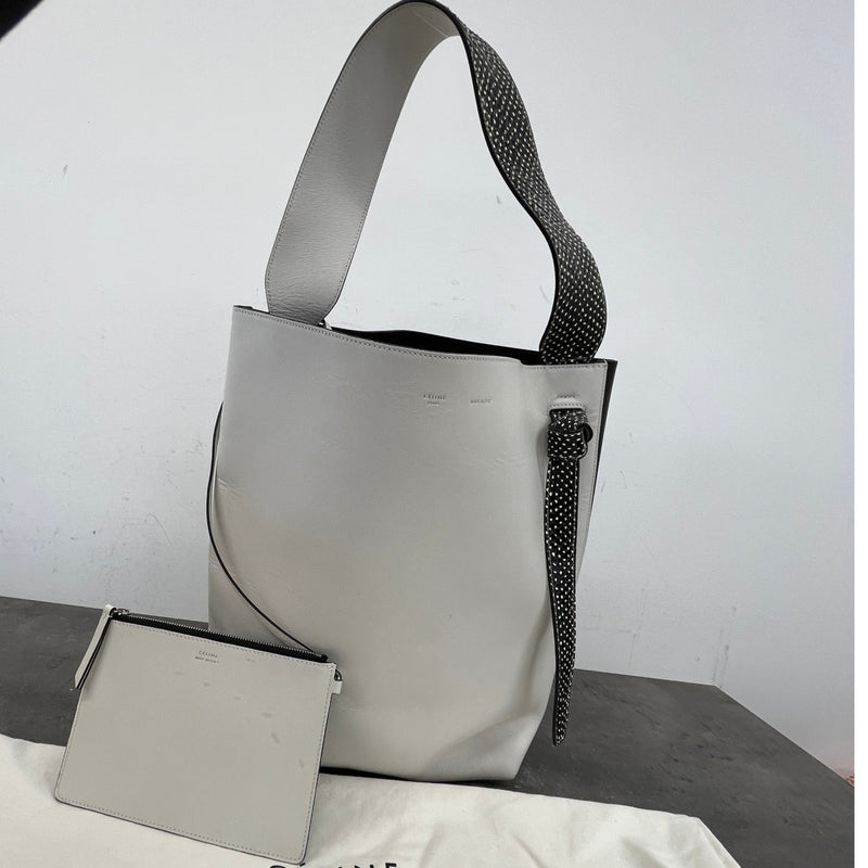 Women's Twisted Cadas Handbag Black