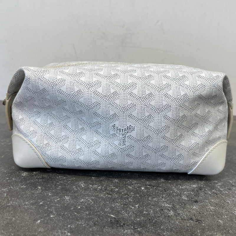 Men's Boeing 25 Toiletry Bag White
