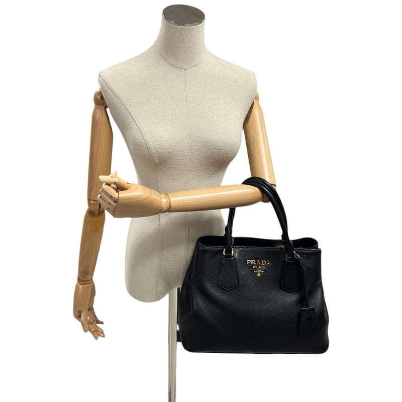 Women's Vitello Daino Handbag Black