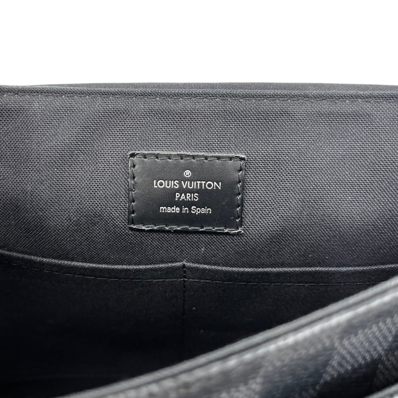 Men's Damier Graphite District Pm Christopher Nemeth Rope Messenger Bag Black
