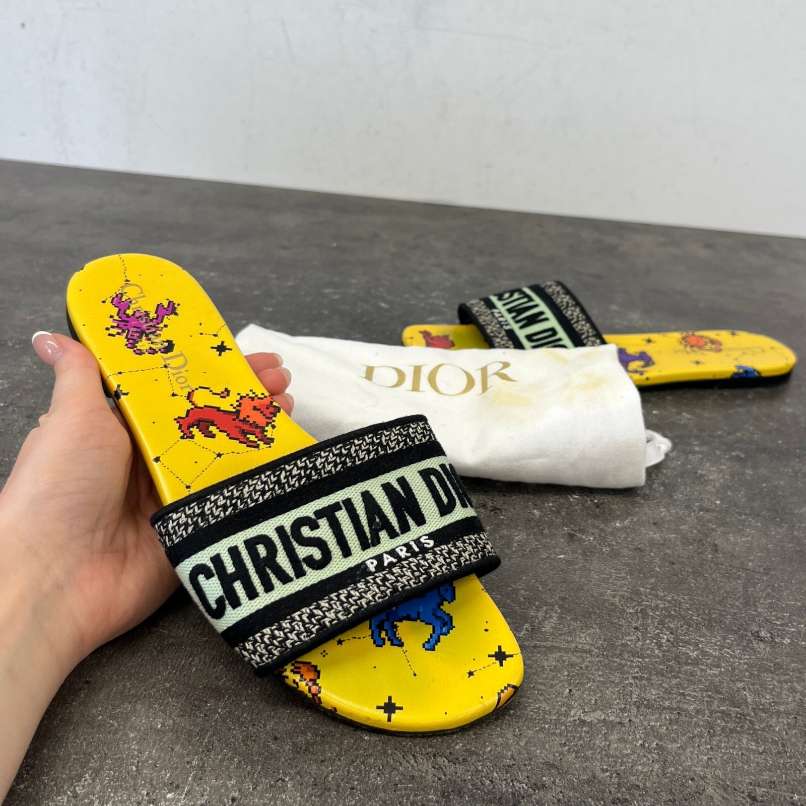 Women's Dway Pixel Zodiac Slides Yellow Size EU 38 / UK 5 - Photo 11