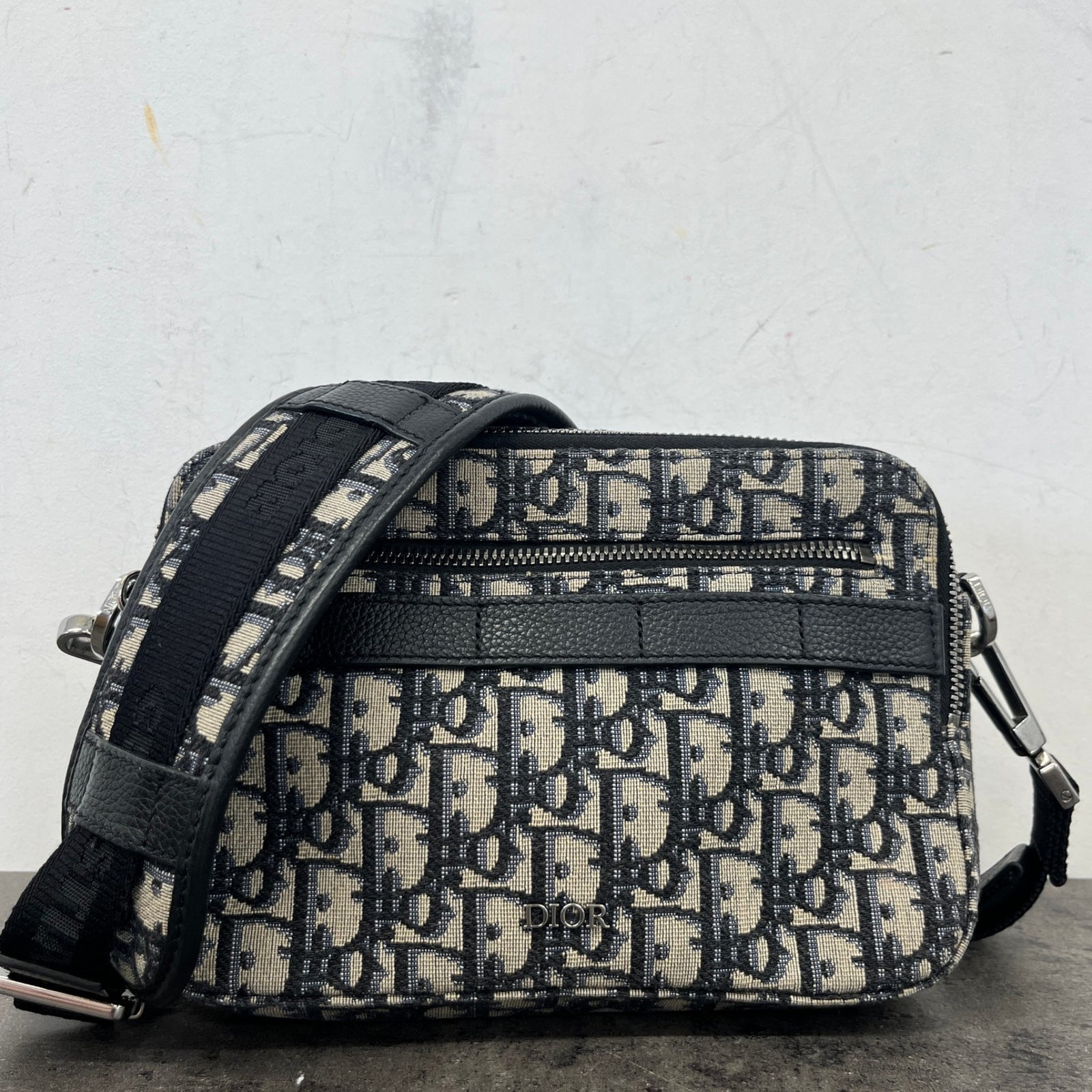 Men's Safari Messenger Bag Black - Photo 14