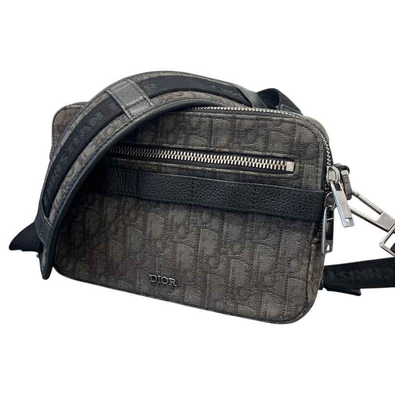 Men's Safari Oblique Messenger Bag Black