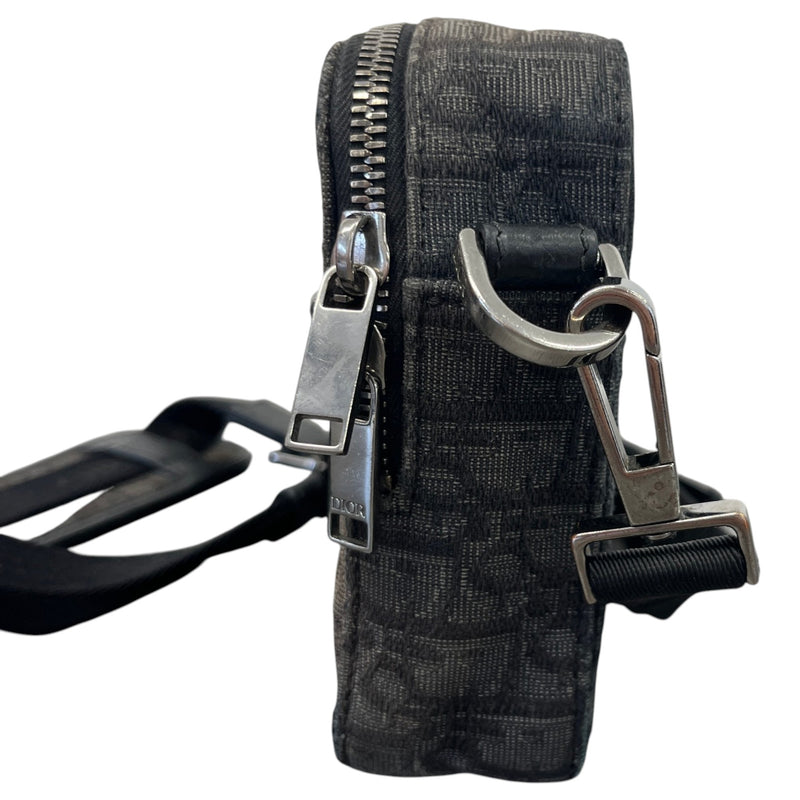 Men's Safari Oblique Messenger Bag Black