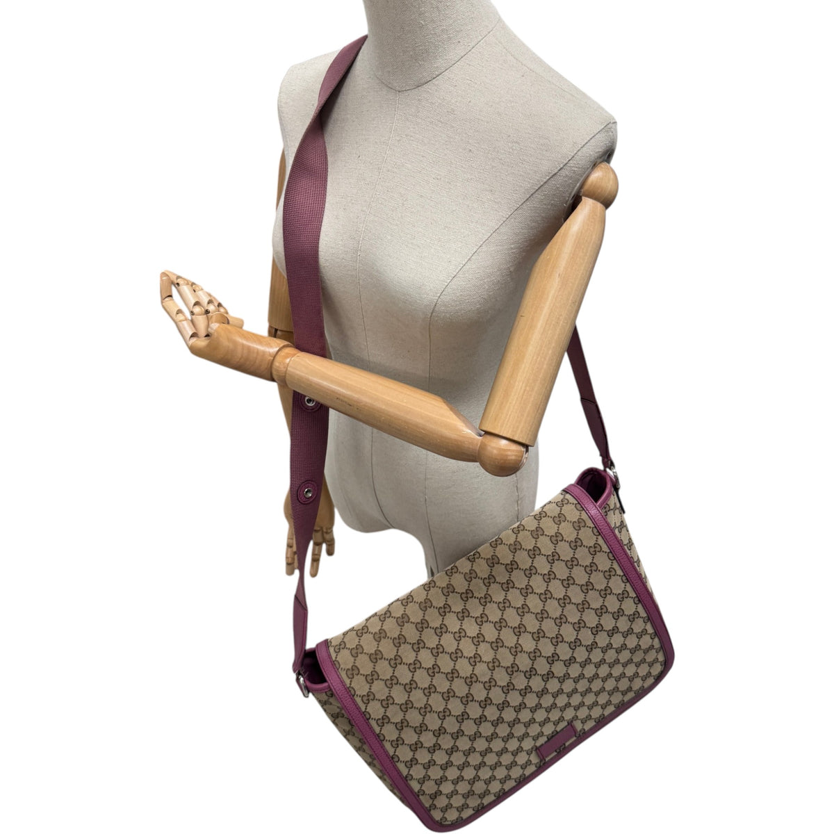 Women's GG Supreme Baby Changer Travel Bag Beige - Photo 2
