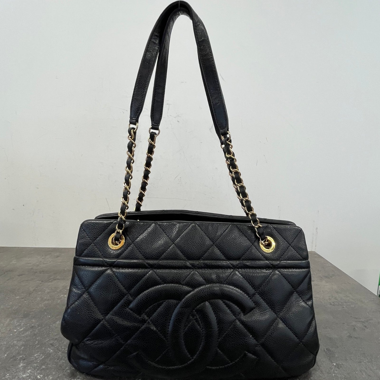 Women's Timeless Cc Chain Caviar Bag Black - Photo 12