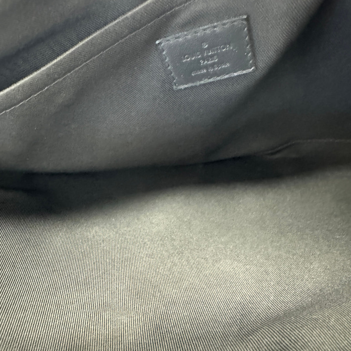 Men's Monogram Shadow Discovery Pochette Pouch Black - Photo 7