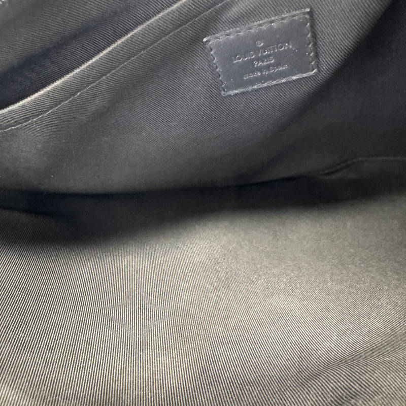Men's Monogram Shadow Discovery Pochette Pouch Black