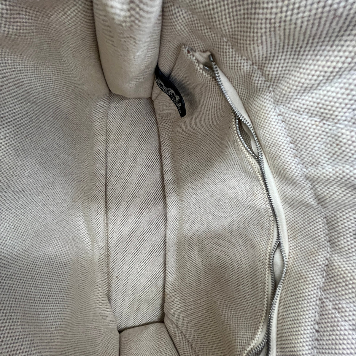 Women's Fourre Tout PM Handbag Beige - Photo 12