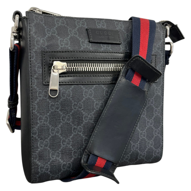 Men's GG Supreme Messenger Bag Black