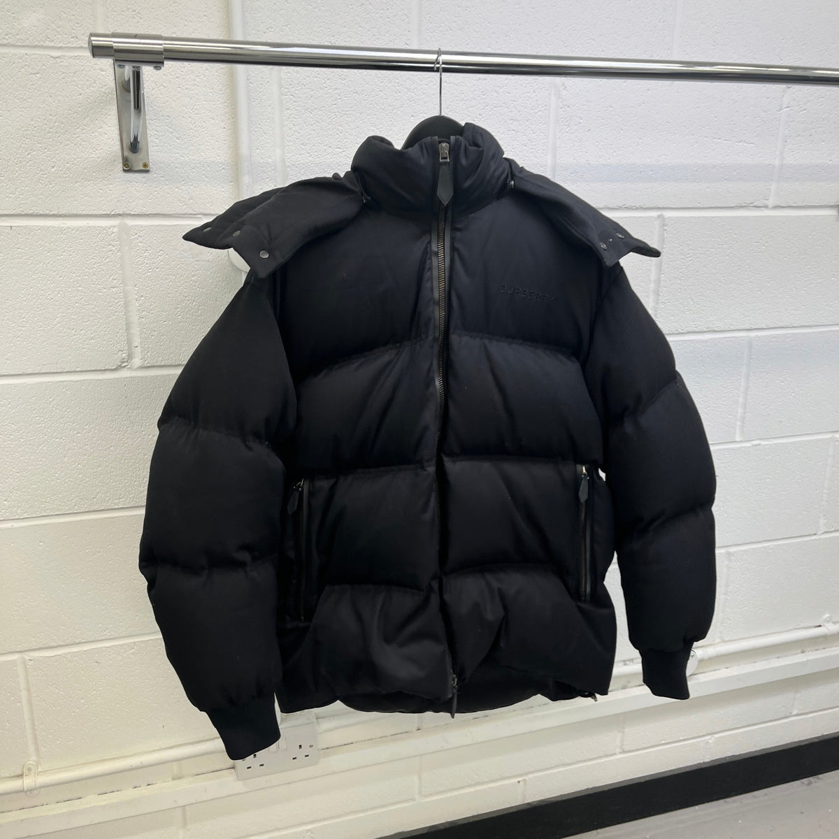 Men's Embroidered Logo Down Jacket Black Size M - Photo 8
