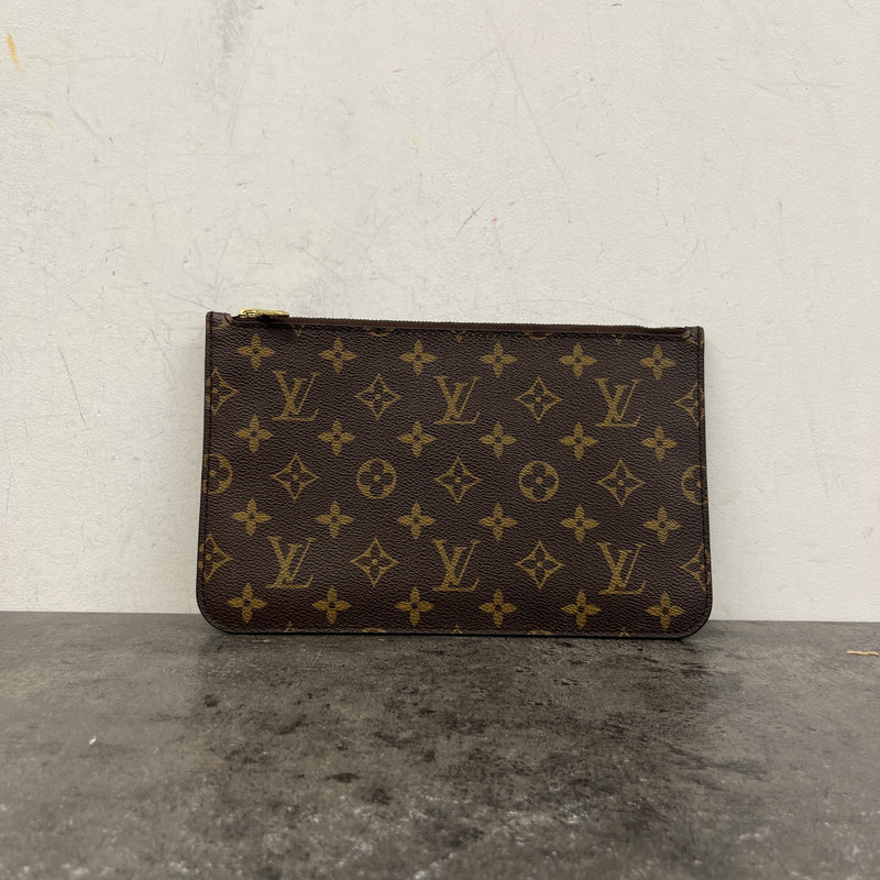 Women's Monogram Clutch Brown
