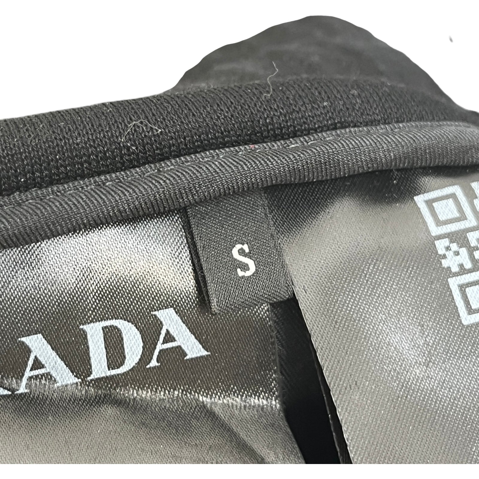 Men's Re-Nylon Plaque Logo Trousers Black Size S - Photo 7