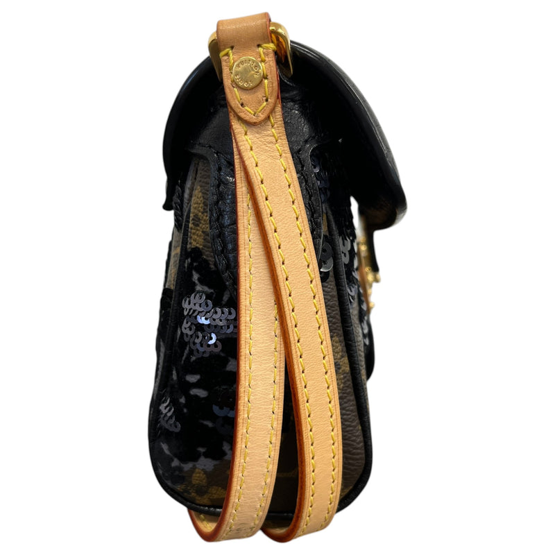 Women's Monogram Fleur de Jais Manege Clutch Clutch Black