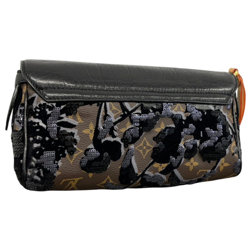 Women's Monogram Fleur de Jais Manege Clutch Clutch Black