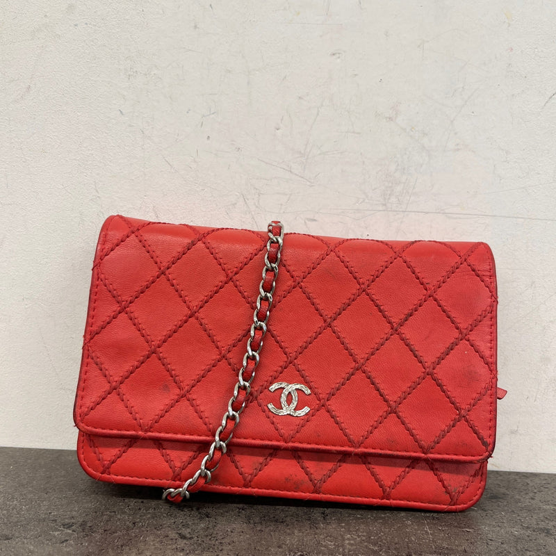 Women's CC Lambskin Wallet On Chain Crossbody Bag Red