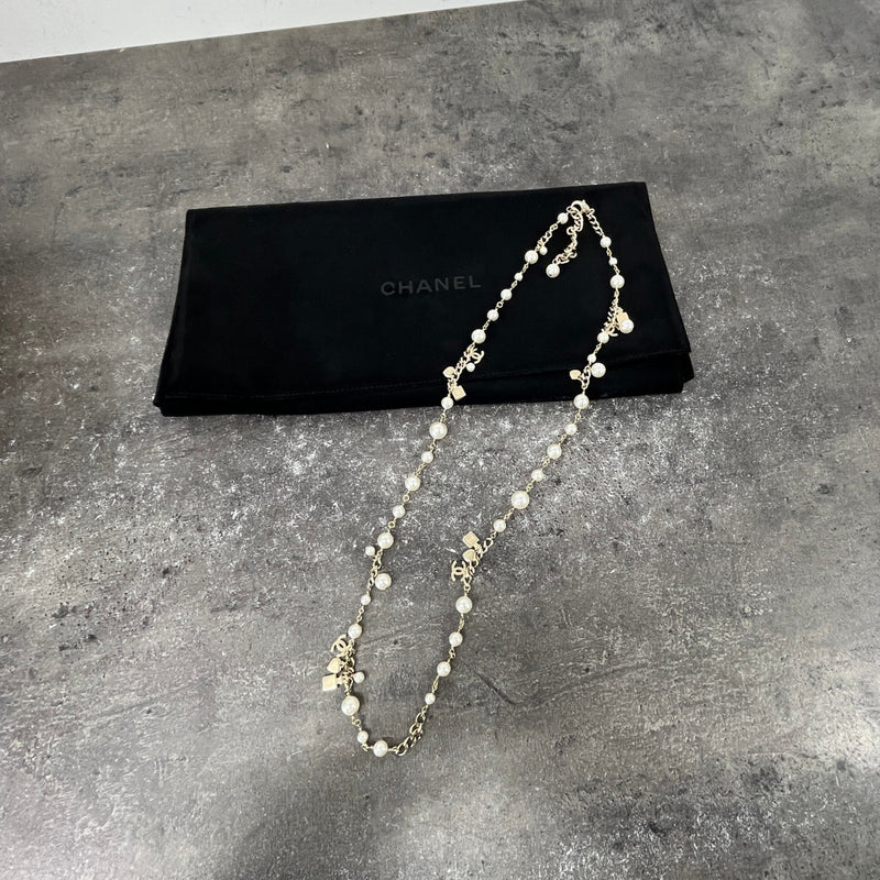 Women's Pearl CC Logo Necklace Gold