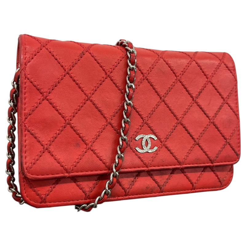 Women's CC Lambskin Wallet On Chain Crossbody Bag Red