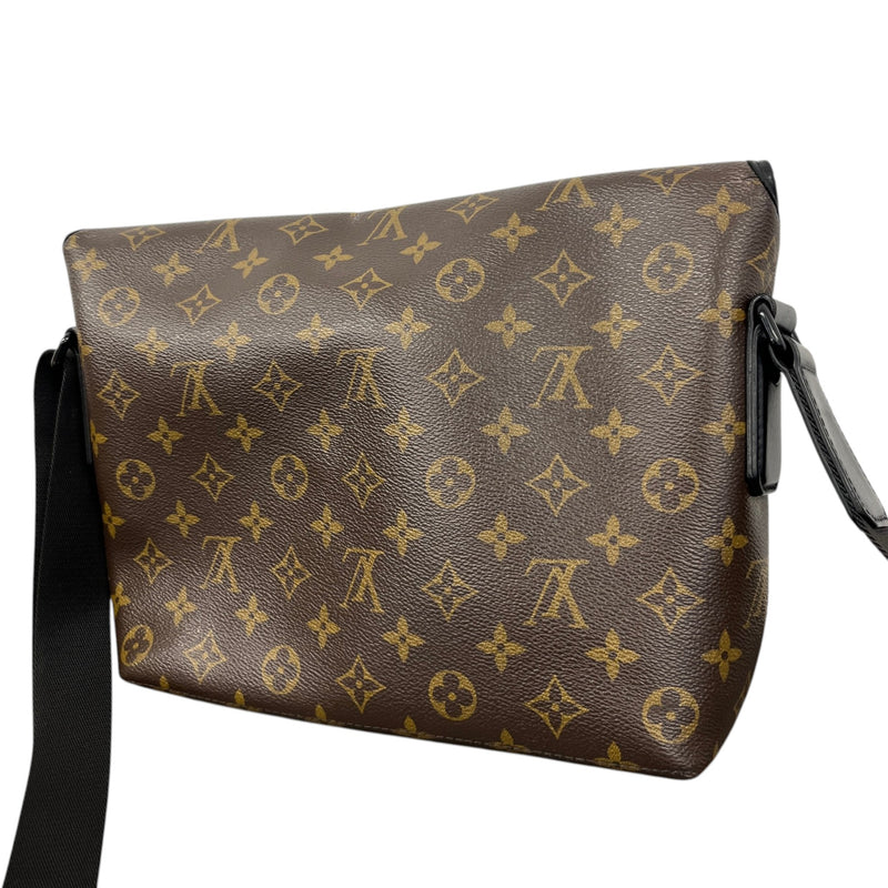 Men's Monogram Magnetic Messenger Bag Brown
